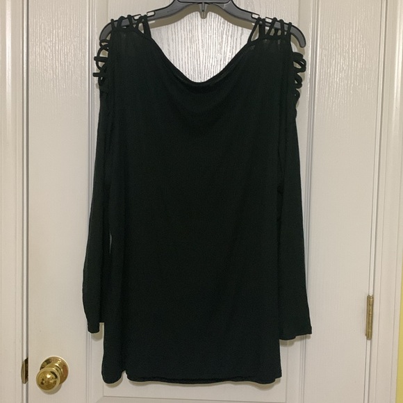 BOLD elements Black Ribbed Top - Picture 4 of 7